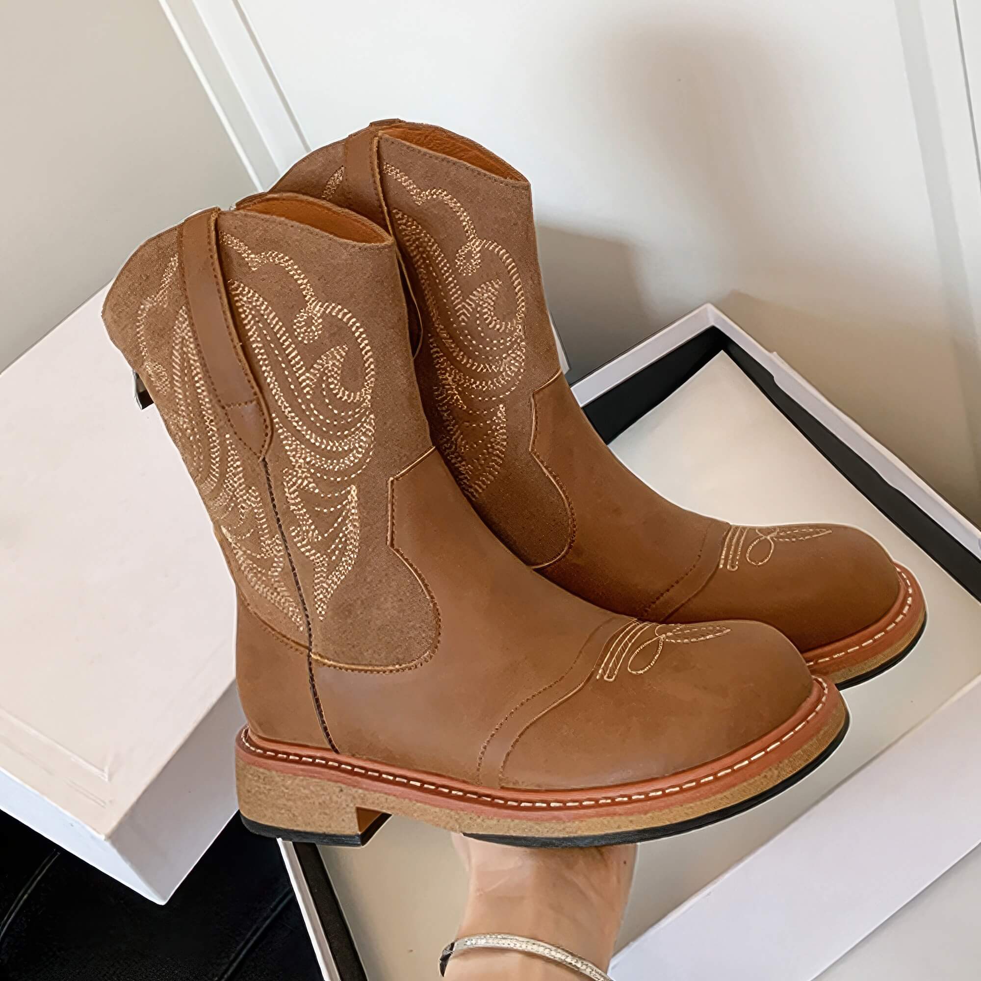Trinity Retro Embroidered Western Cowgirl Boots